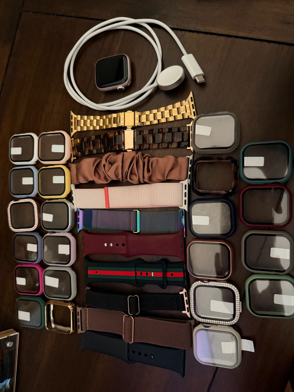 GPS Apple Watch Series 9 41mm Rose Gold Bundle